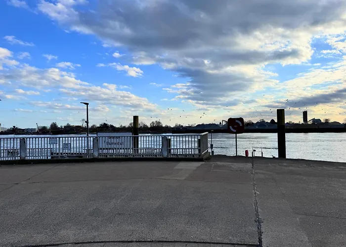 Weserblick Hafen-apartment-bremen Апартаменты *