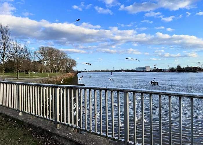 Апартаменты Weserblick Hafen-apartment-bremen Бремен