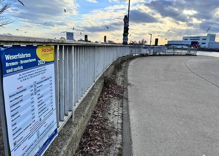 Weserblick Hafen-apartment-bremen * Бремен